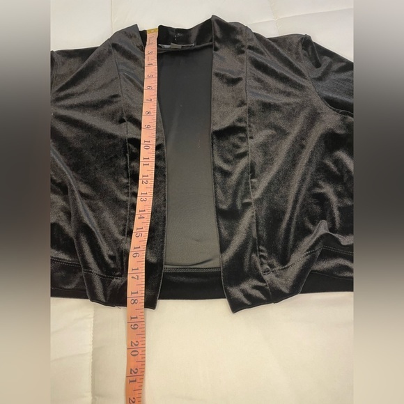 Ronni Nicole Velvet Looking Open Front Cardigan - Picture 8 of 9